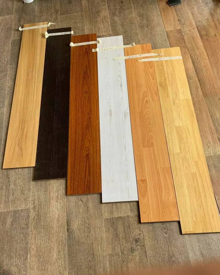 Woodgrain laminate colour range